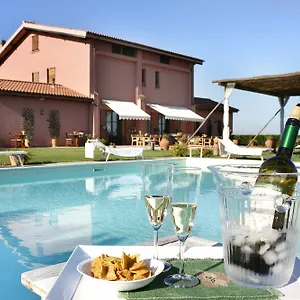 agriturismo-podere-cirene.it-tuscanyhotel.com/